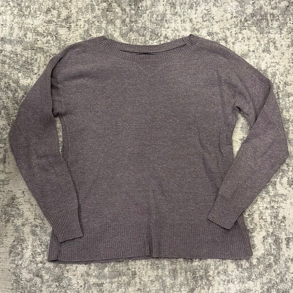 American Eagle Sweater 